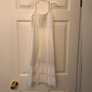 Girl’s size 8 slip